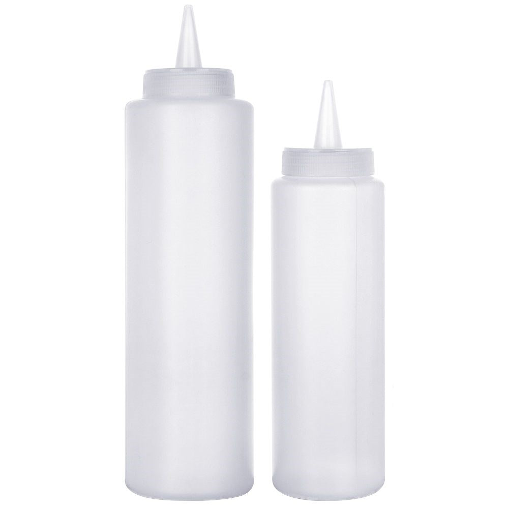 Two sauce bottles for easy dosing and cake decorating