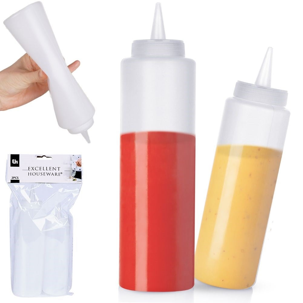 Two sauce bottles for easy dosing and cake decorating