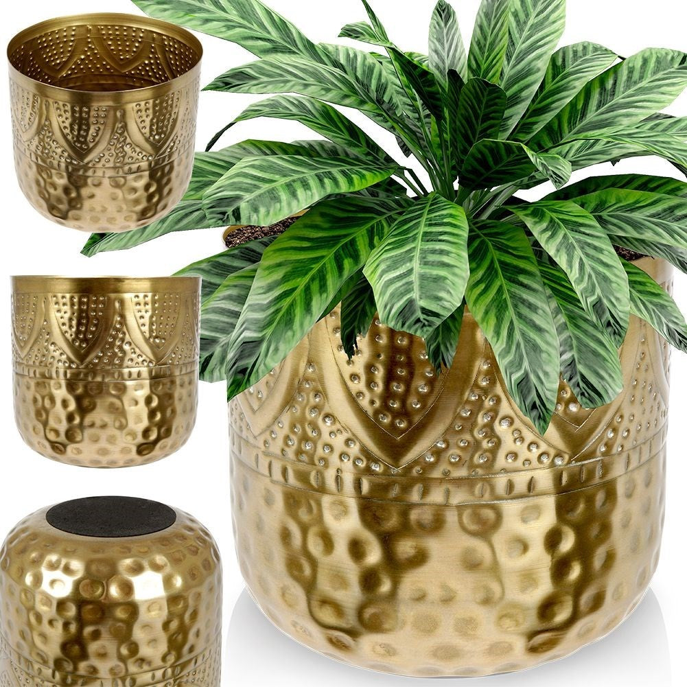 Unique plant pot in hammered brass with an eye-catching design