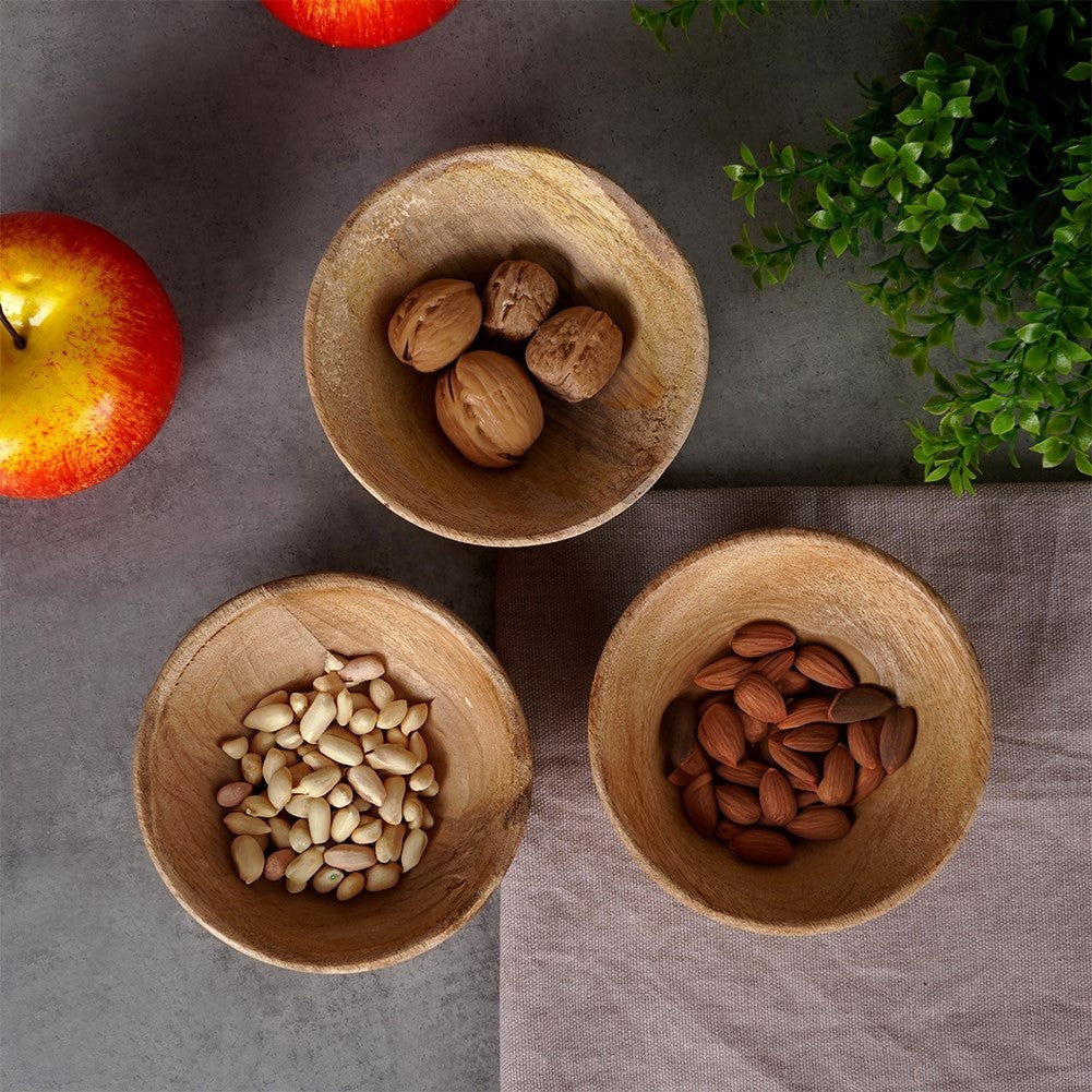 Unique set of three bowls in exotic mango wood for snacks