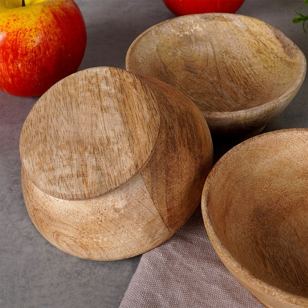 Unique set of three bowls in exotic mango wood for snacks