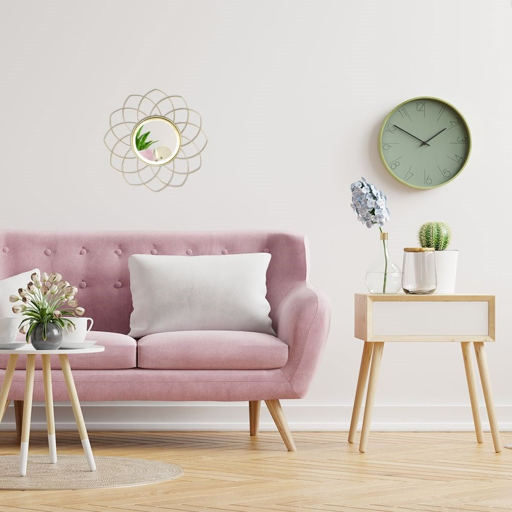 Unique wall mirror with gold frame - Effective home decoration
