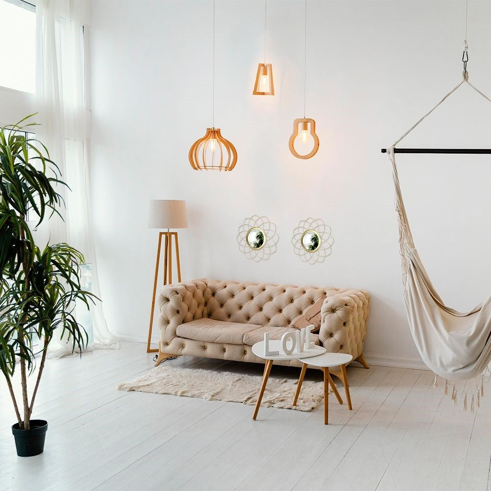Unique wall mirror with gold frame - Effective home decoration