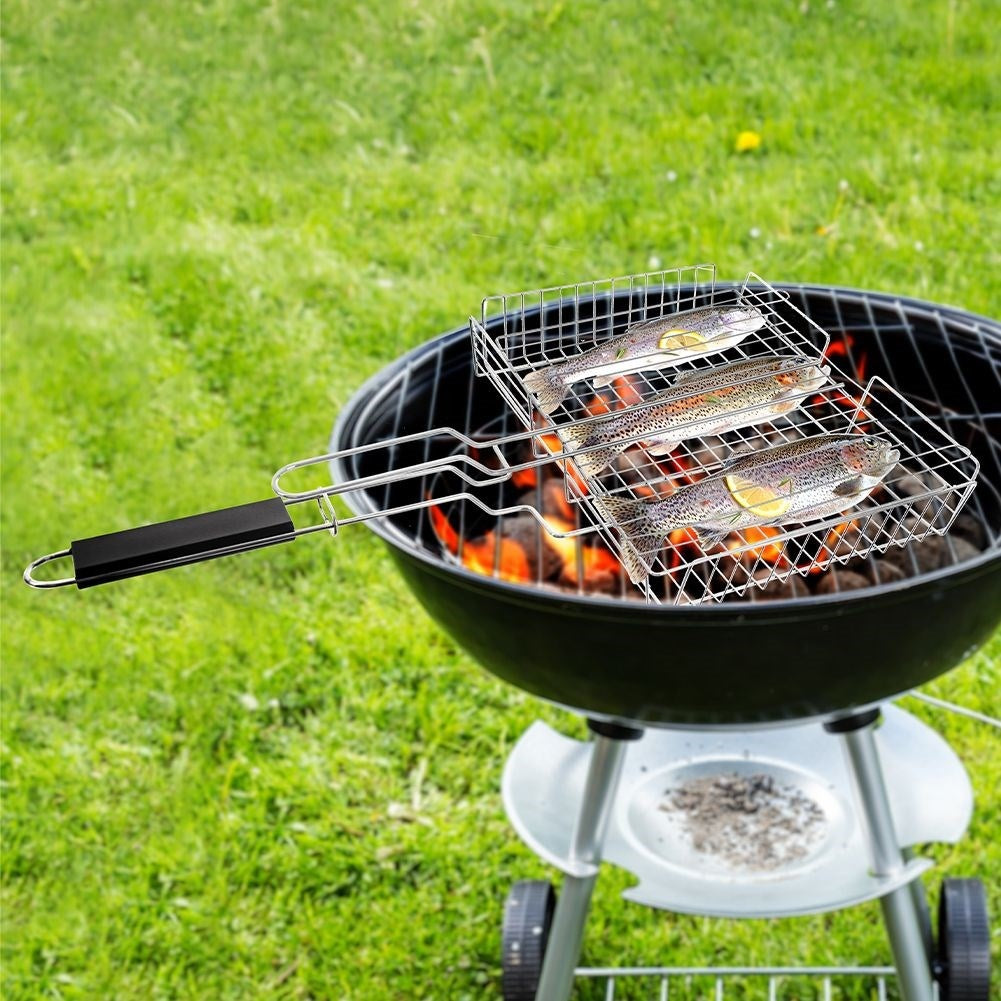 Universal grill grate with locking and non-stick coating