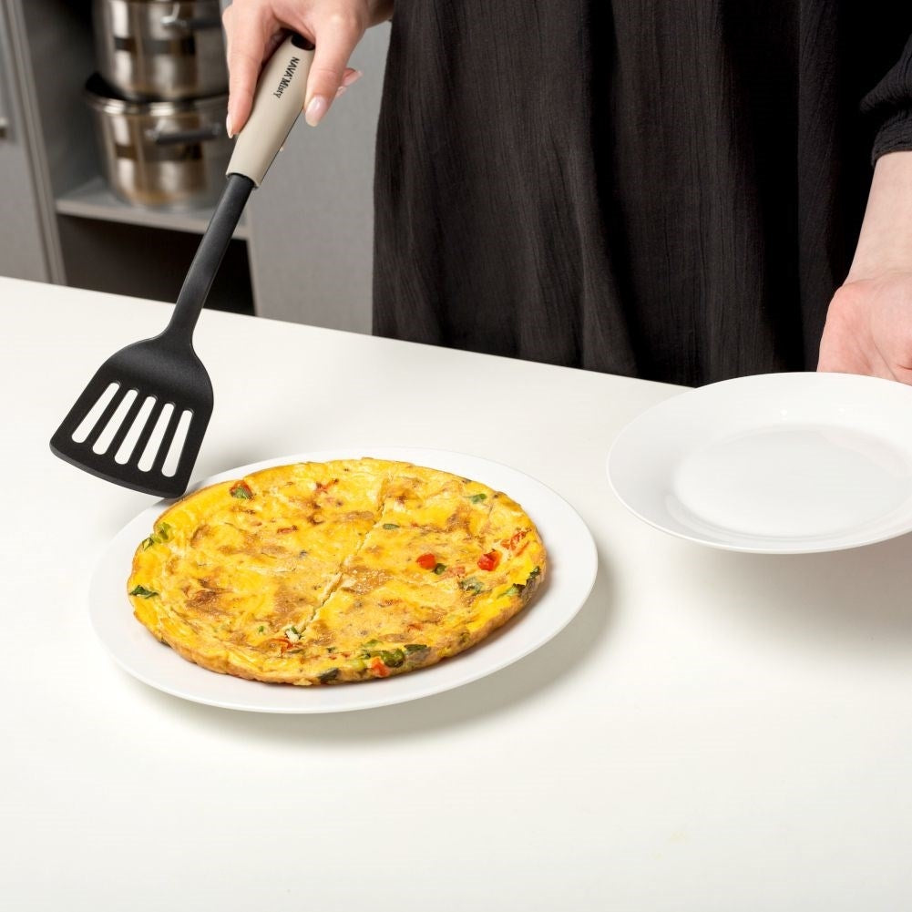 Universal kitchen spatula - durable and heat resistant