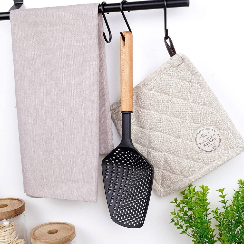 Universal kitchen spoon for pasta and dumplings, durable nylon