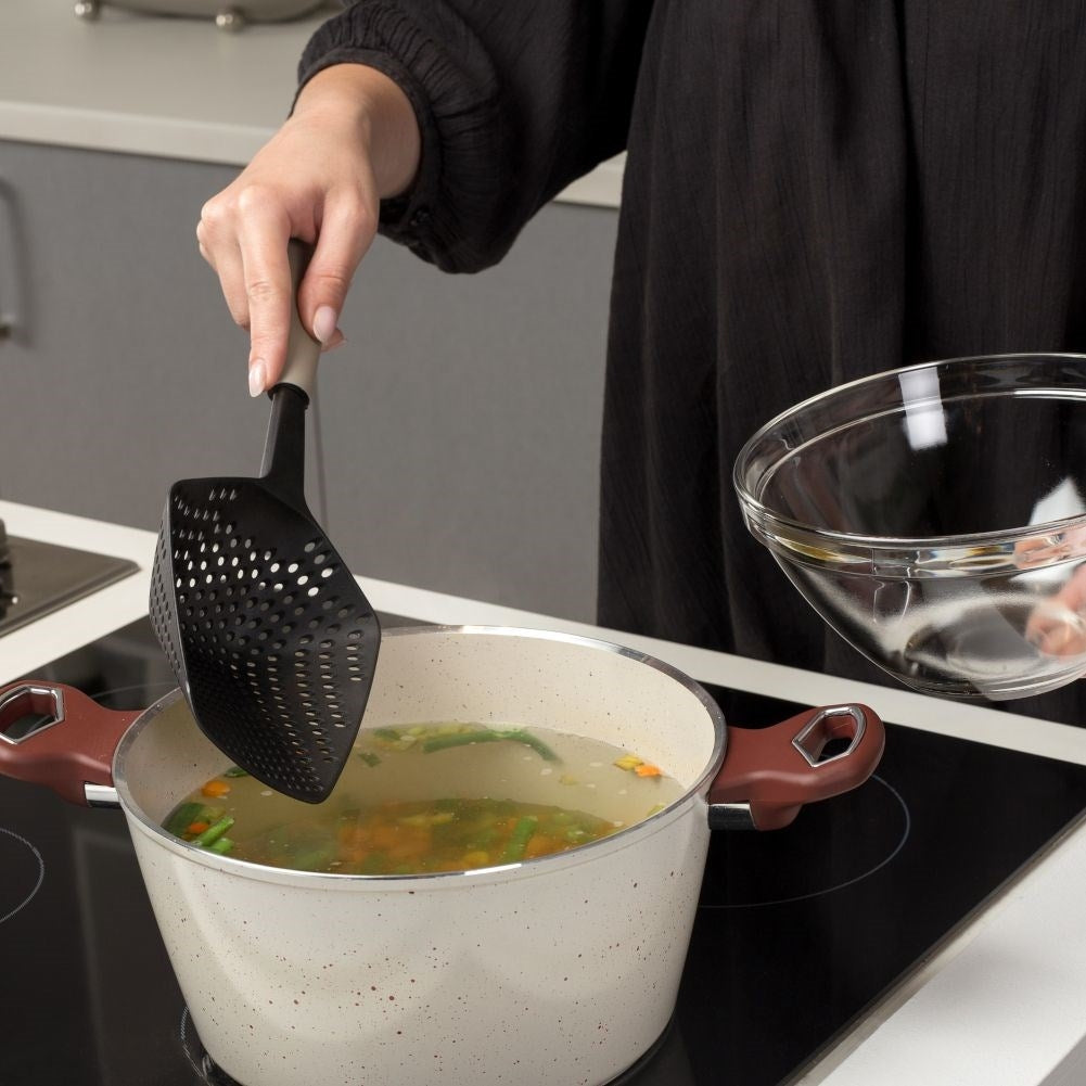 Universal kitchen spoon for pasta, dumplings and potato balls