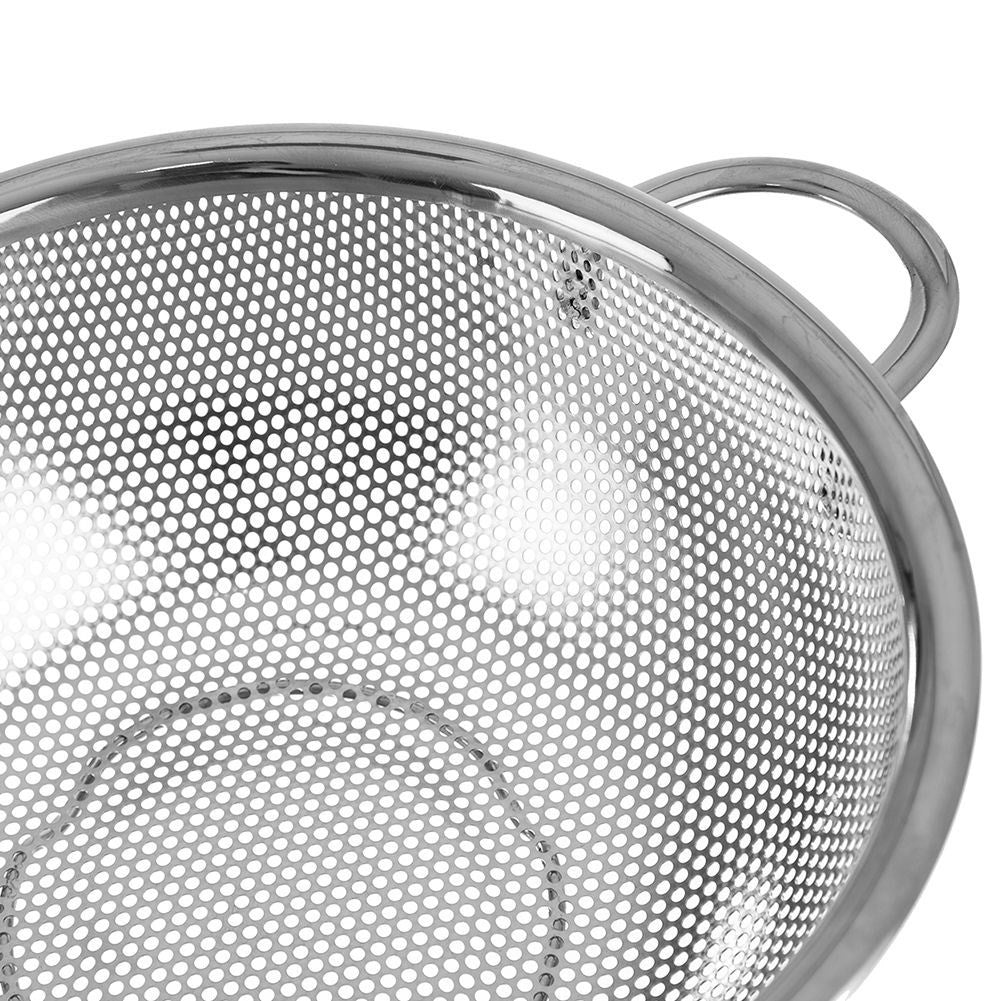 Universal kitchen strainer in stainless steel with handle and feet