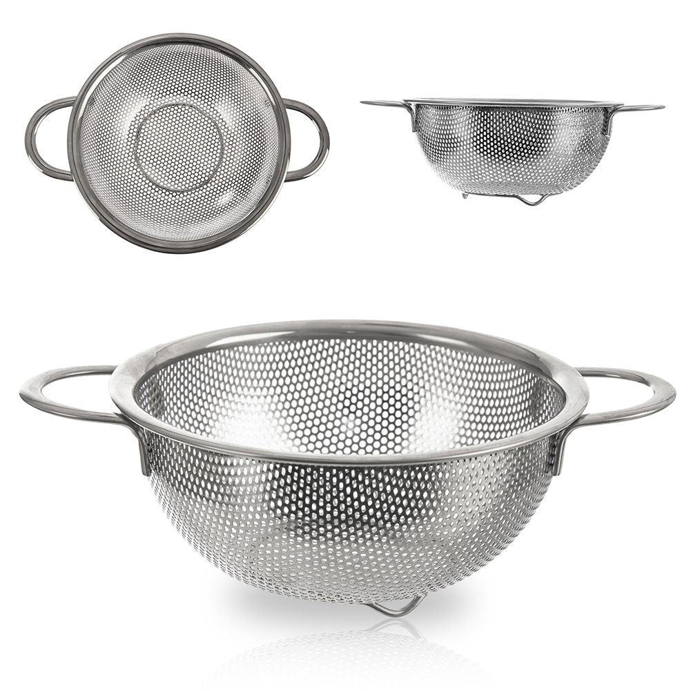 Universal kitchen strainer in stainless steel with handle and feet