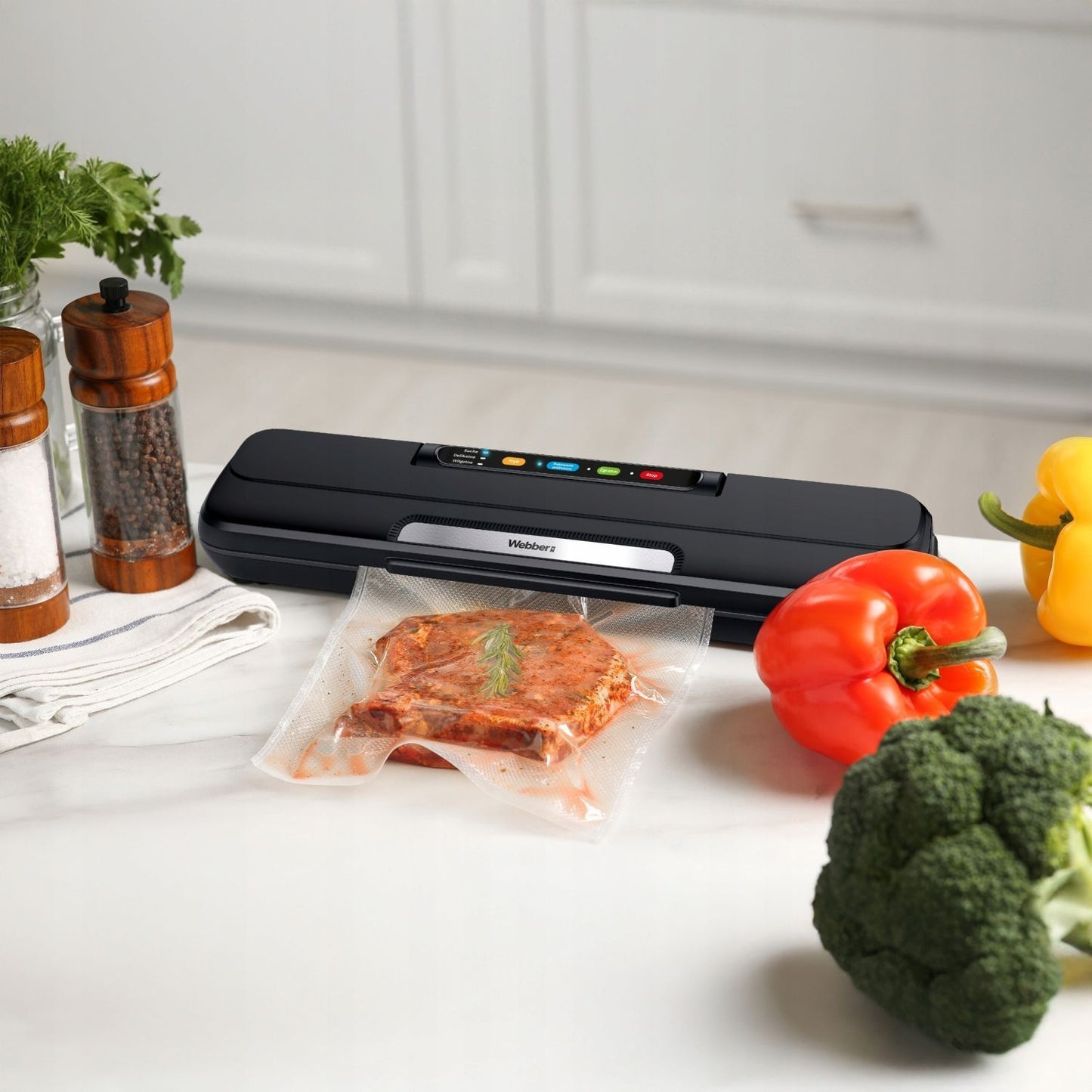 Vacuum Sealer 110W, Automatic, 3 Modes, Black