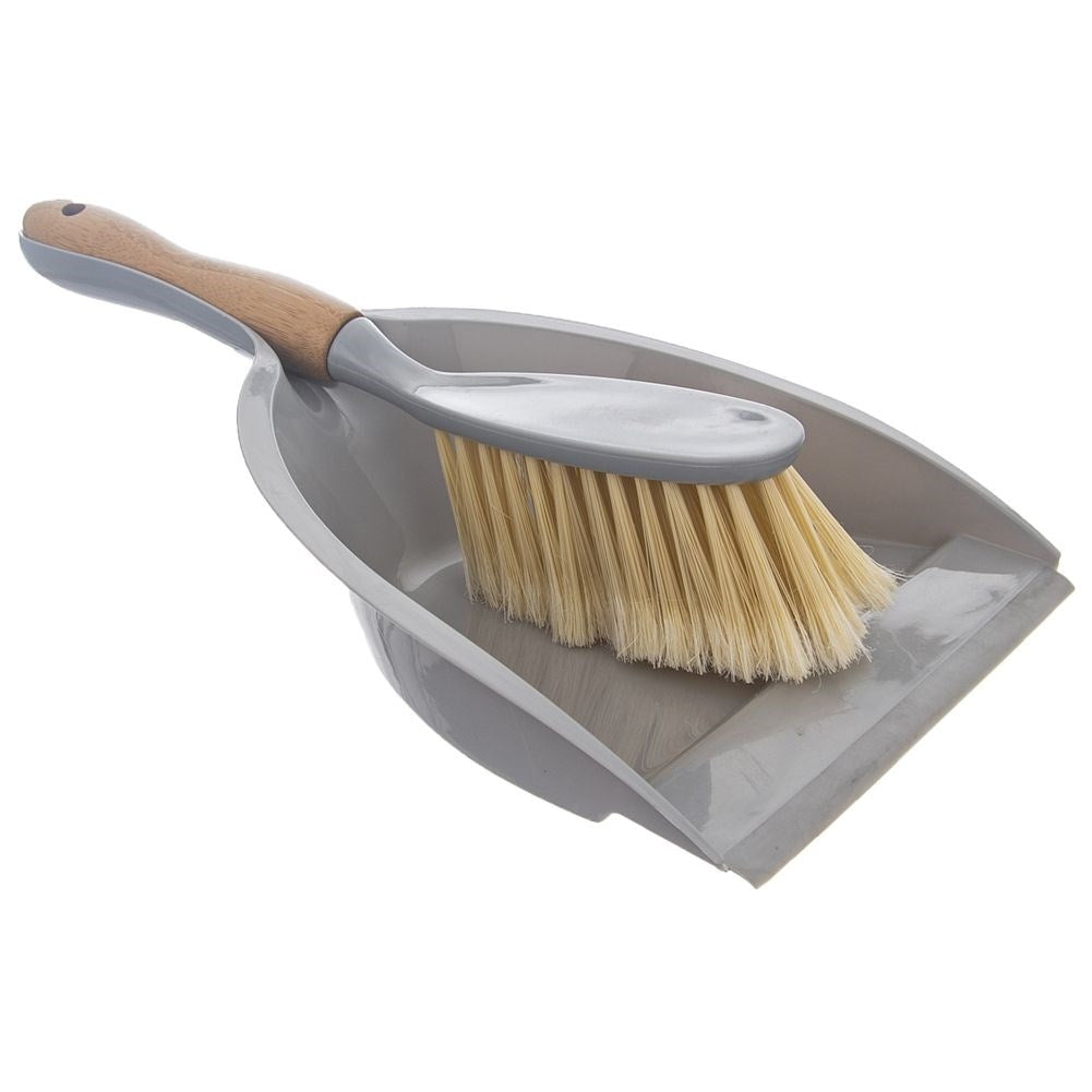 Vacuum cleaner with dustpan for all surfaces and particles