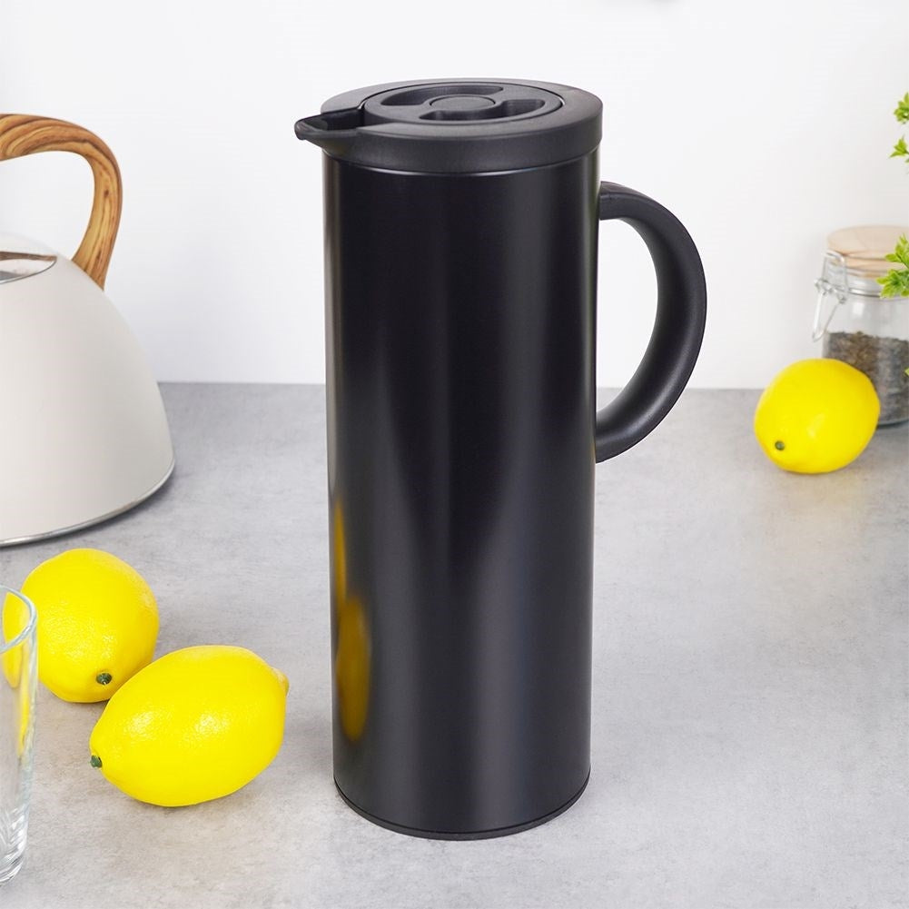 Vacuum jug 950 ml for hot and cold drinks