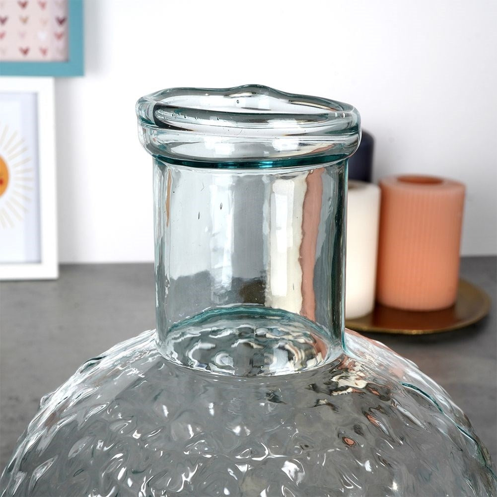 Vase in recycled blue glass, ideal for all flowers