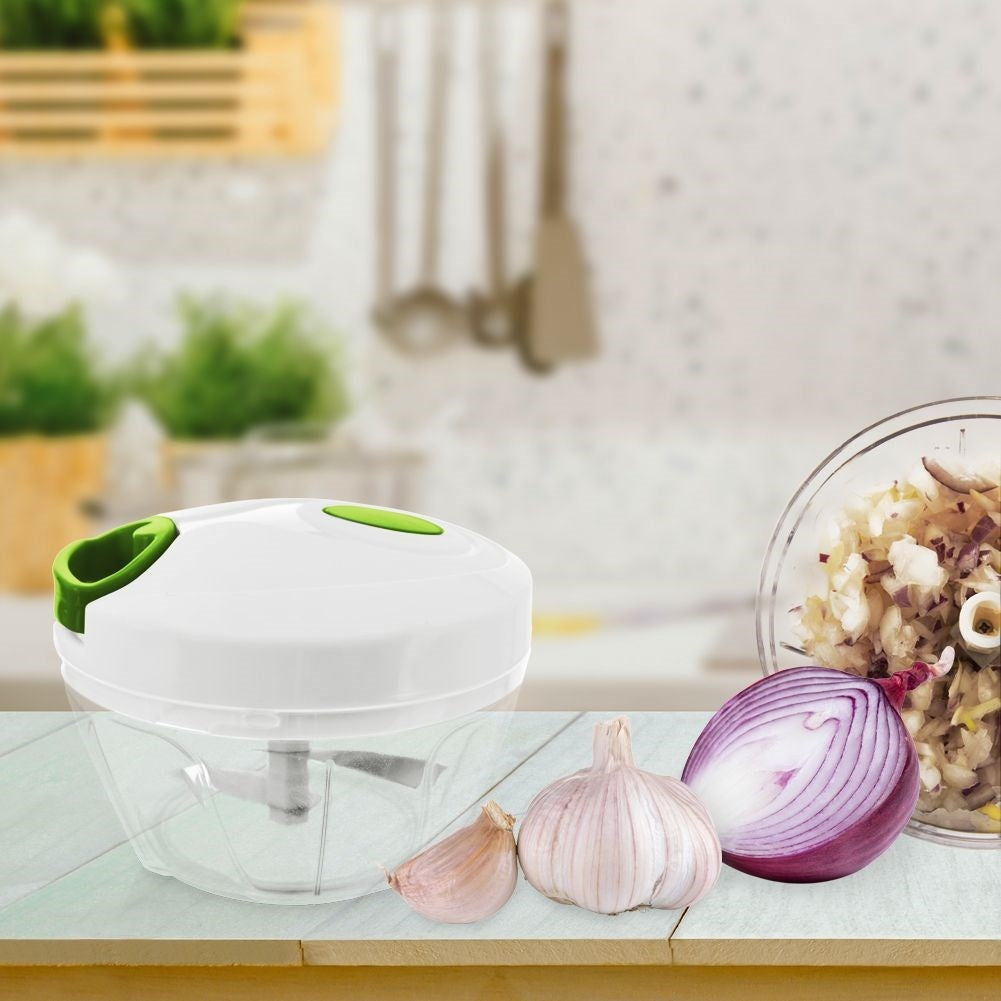 Vegetable chopper for quick and easy chopping of vegetables