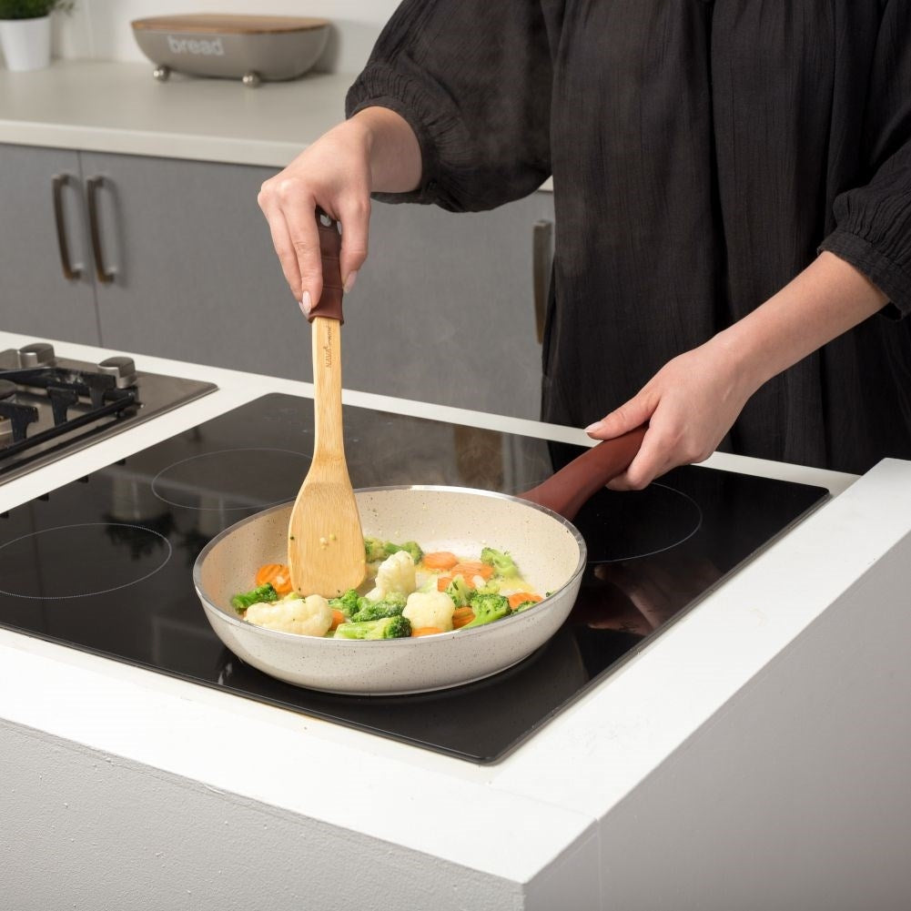 Versatile Kitchen Utensils in Bamboo and Silicone