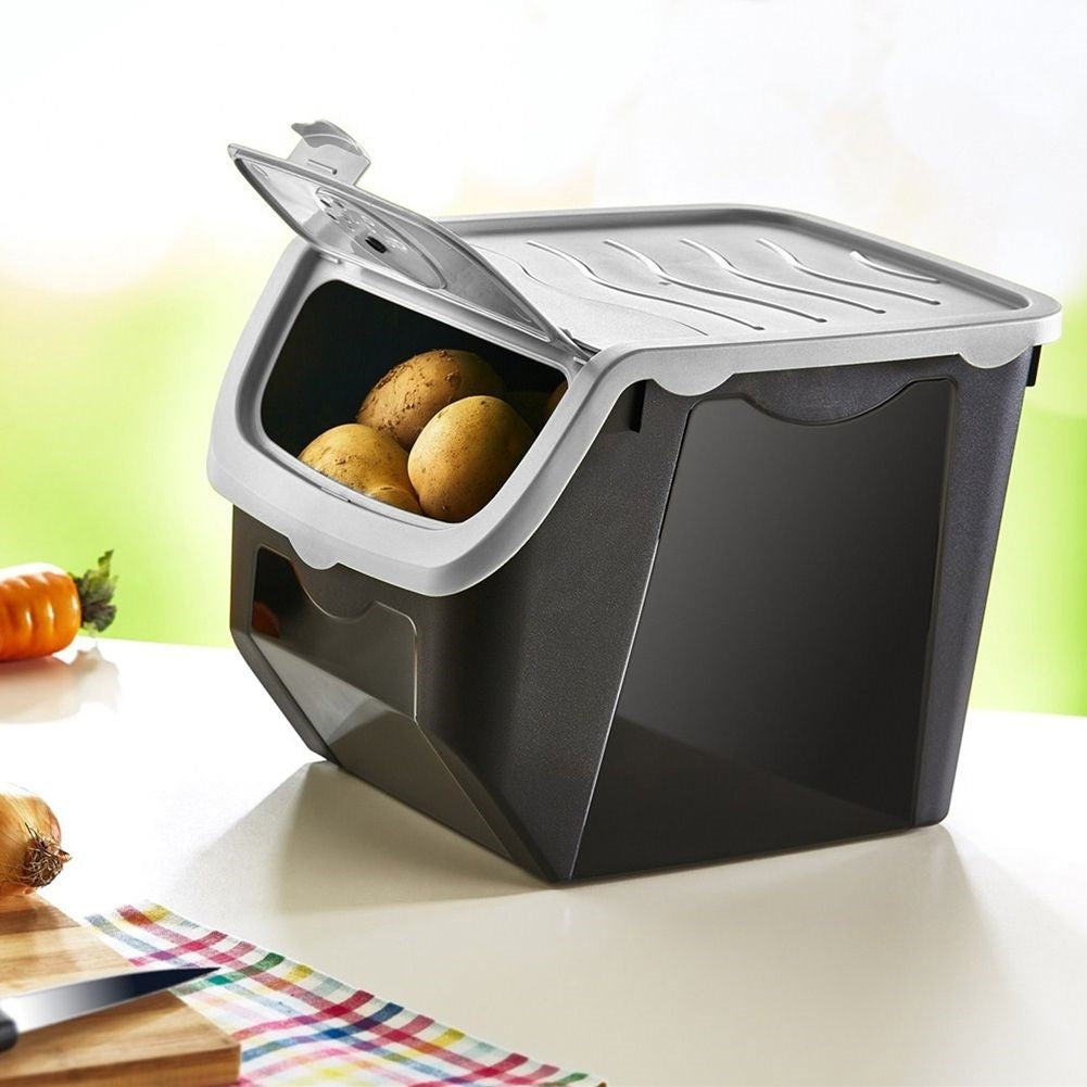 Versatile container with clip closure and adjustable ventilation