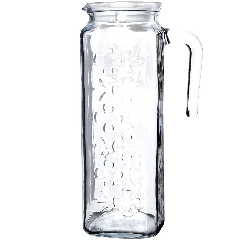 Versatile glass jug with plastic lid for drinks