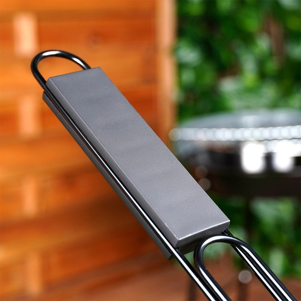 Versatile lockable grill basket with long handle for easy grilling
