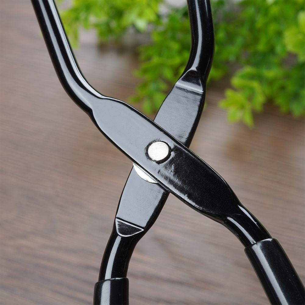 Versatile tongs for frying, baking and serving