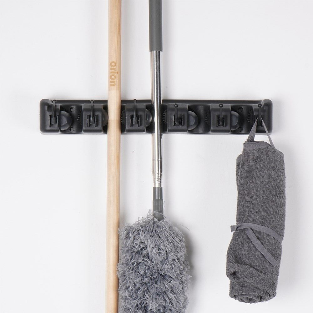 Wall Mounted Hanger with 5 Automatic Clamps and 6 Hooks