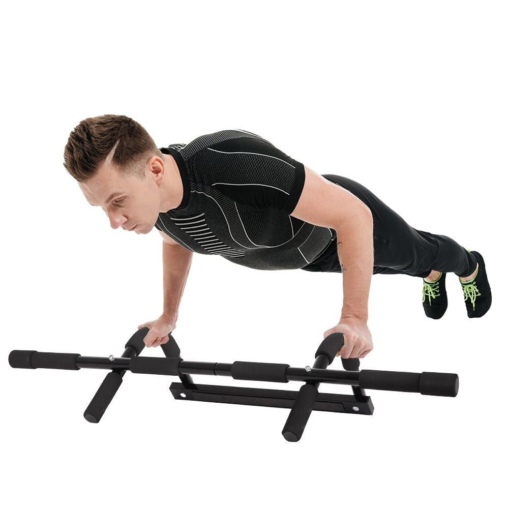 Wall and ceiling mounted training bar for all levels