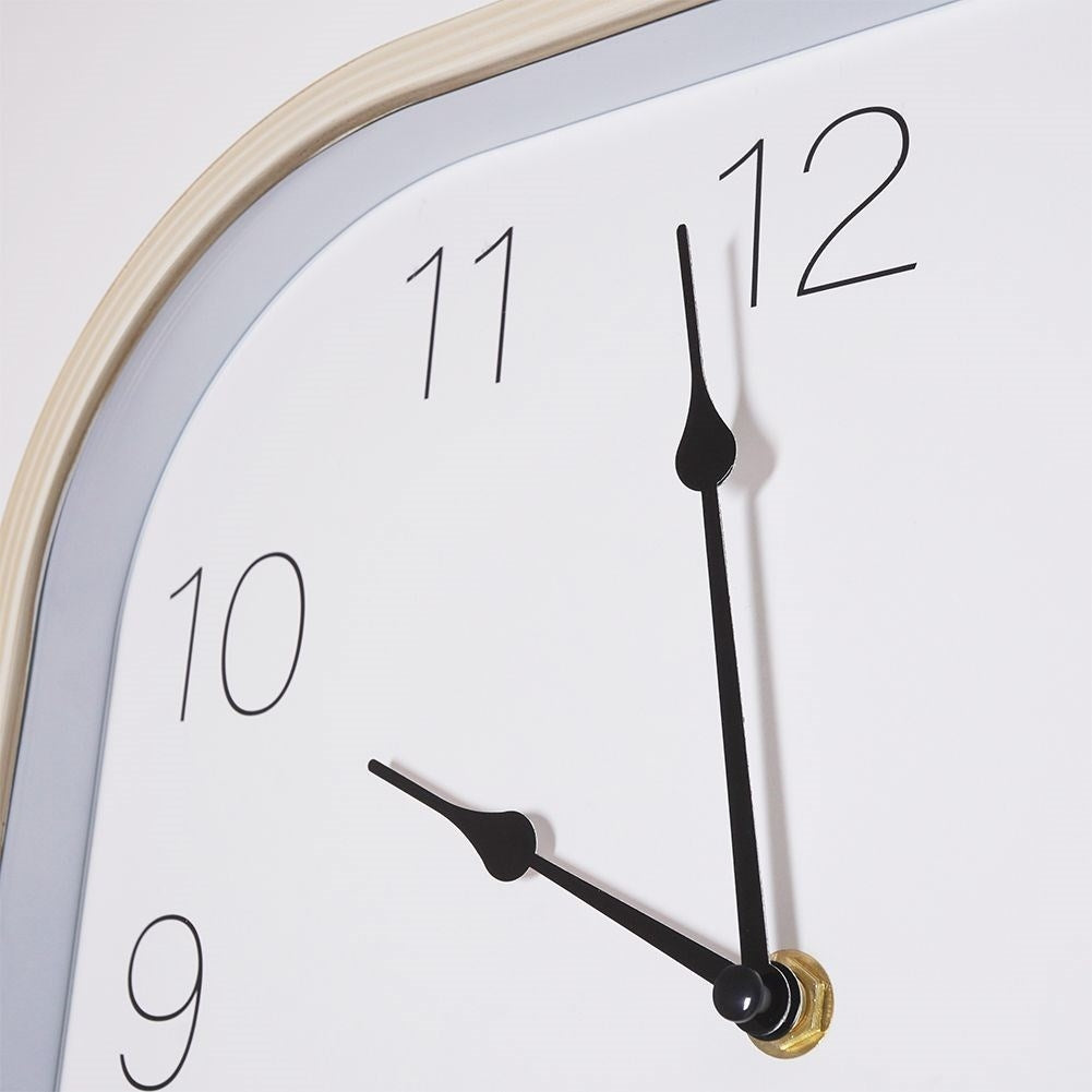 Wall clock in Classic Square Design