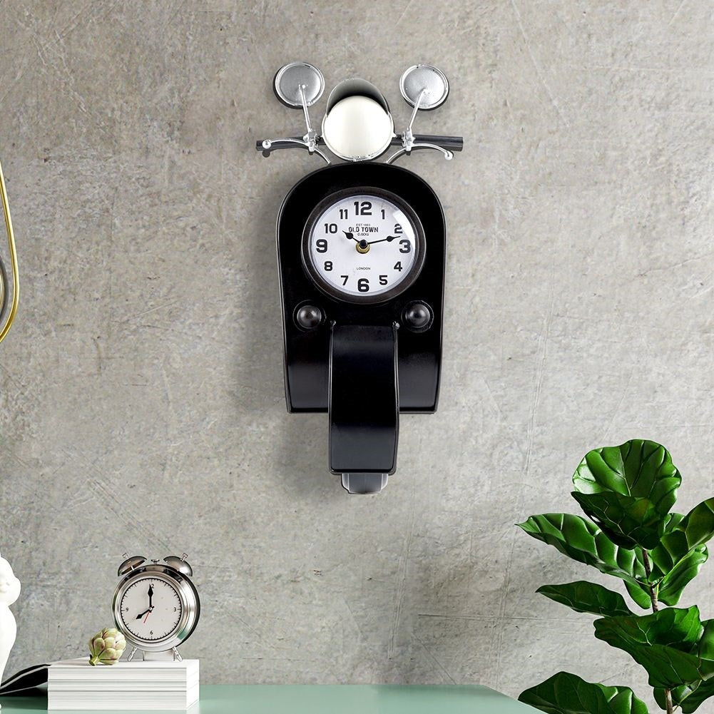 Wall clock in the shape of a scooter - Unique and stylish decoration