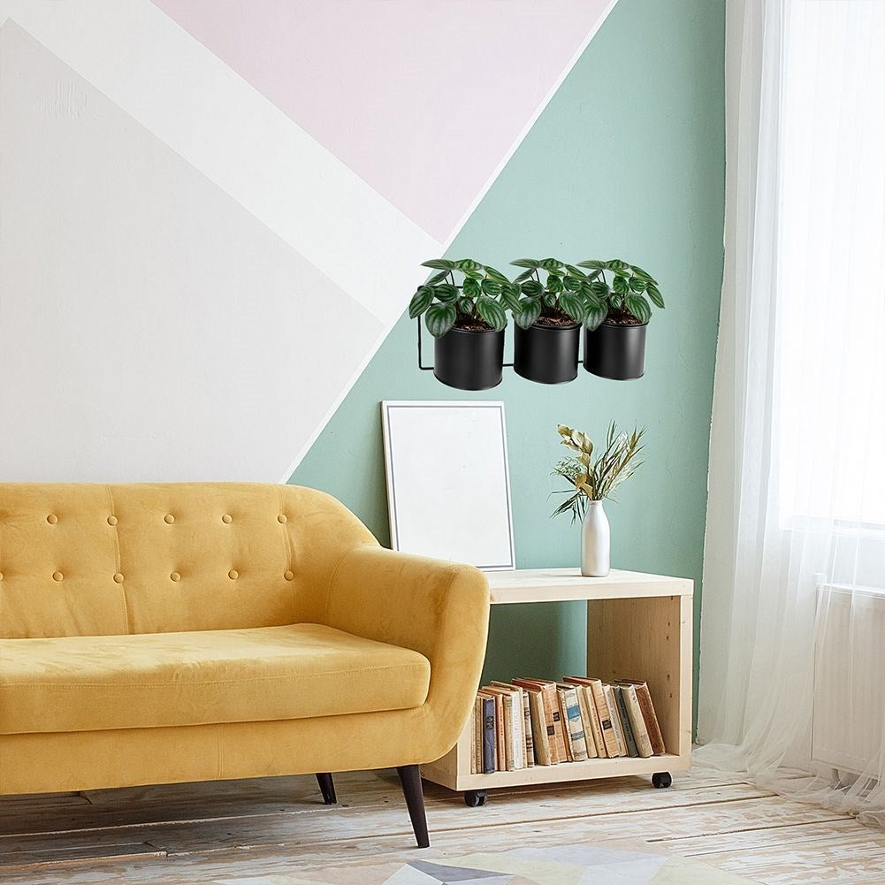Wall-mounted Flower Shelf in Matt Black for Three Plants