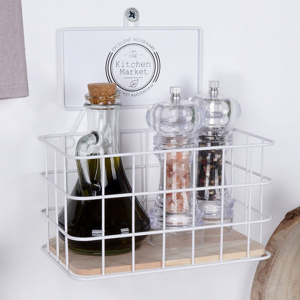 Wall-mounted kitchen shelf in basket form