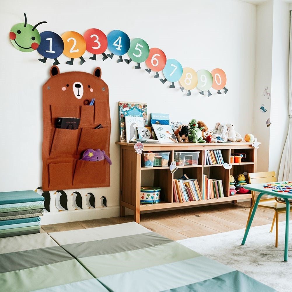 Wall organizer with bear motif and 7 pockets