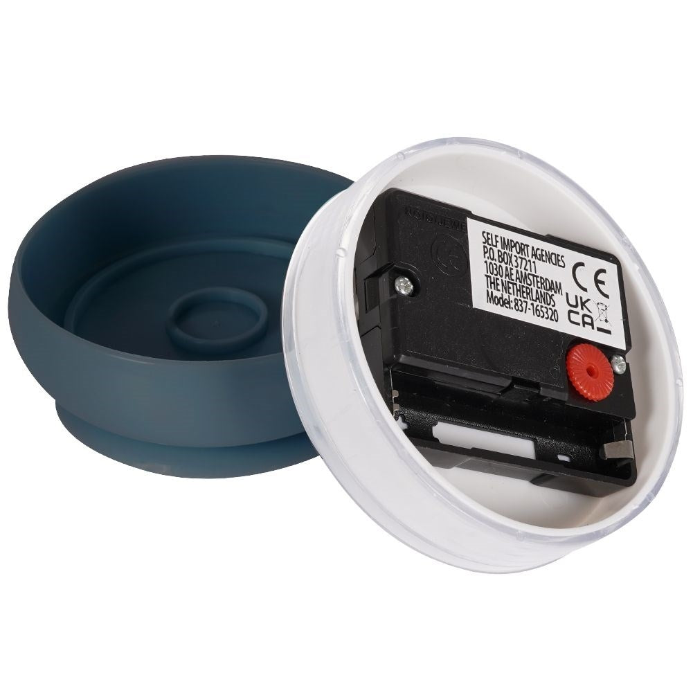 Waterproof clock with suction cup, perfect for showers and tiles