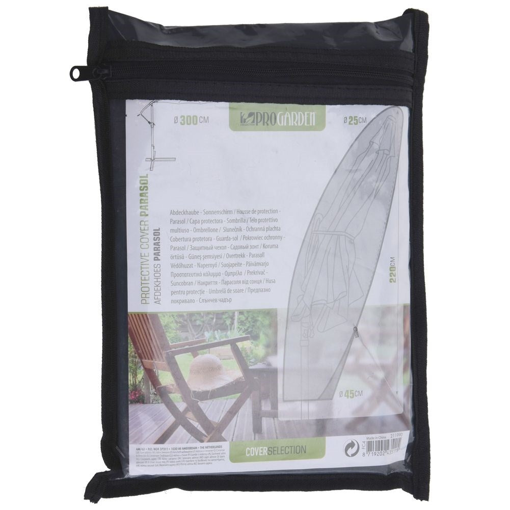 Water resistant parasol cover for all weather conditions
