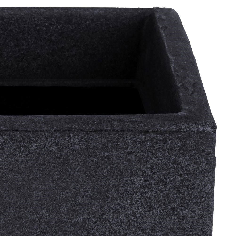 Weather-resistant flower pot in stone imitation for outdoor use