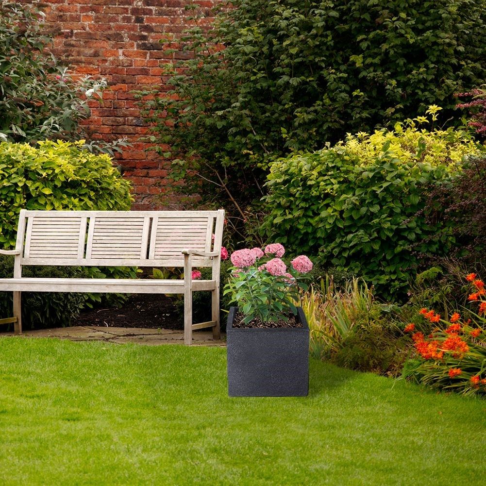 Weather-resistant flower pot in stone imitation for outdoor use