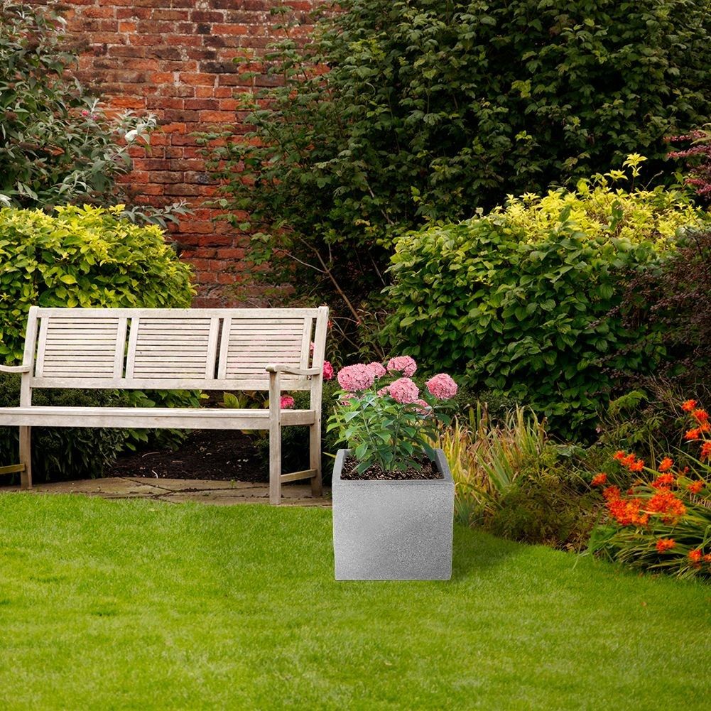 Weather-resistant light gray flower pot that imitates stone