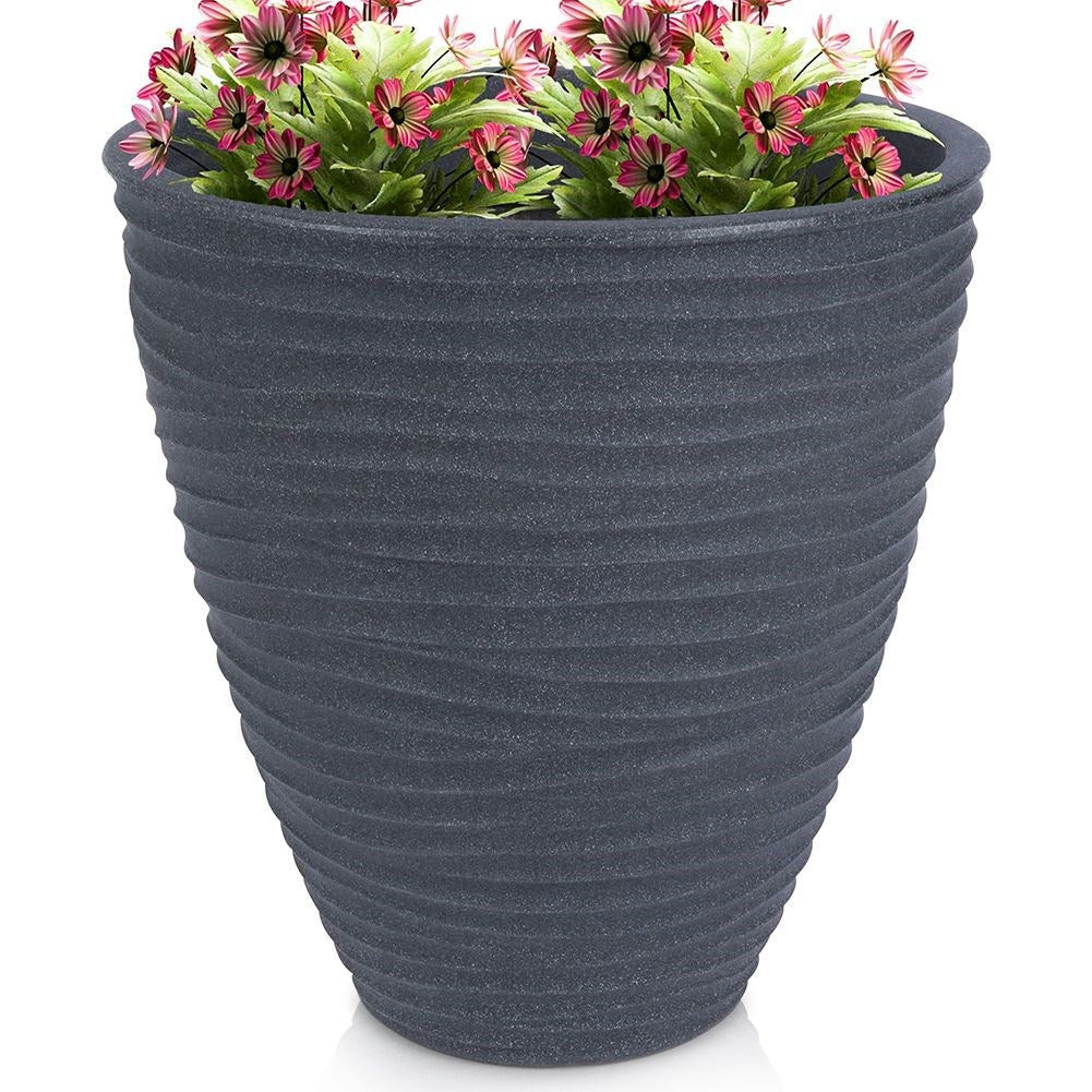 Weather-resistant plastic pot in stone imitation for garden