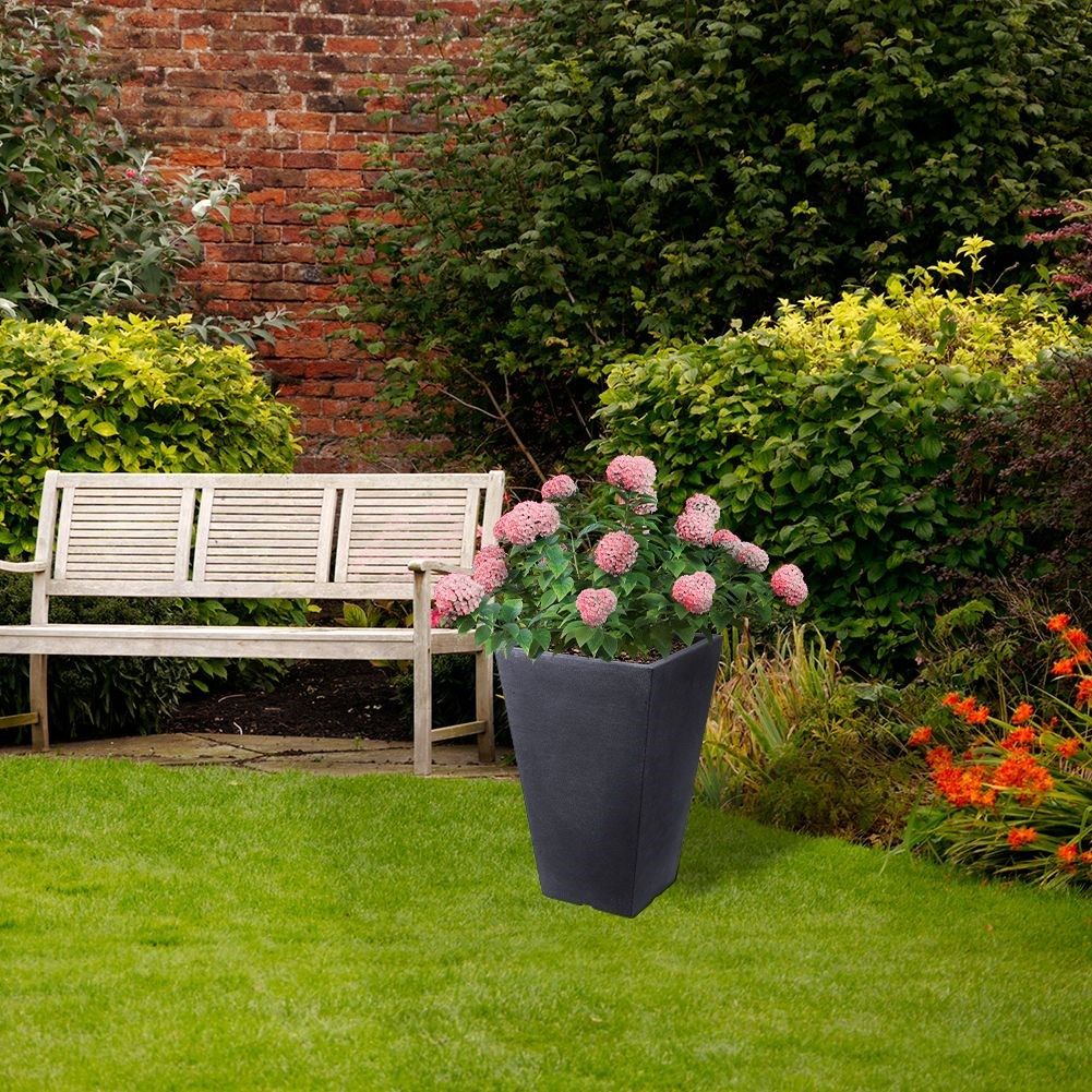 Weather-resistant plastic pot in stone imitation for outdoor use