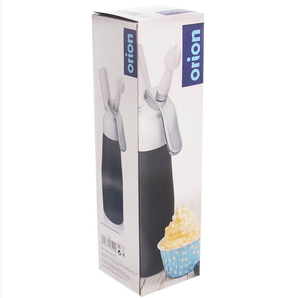 Whipped cream siphon with 3 decoration nozzles for desserts