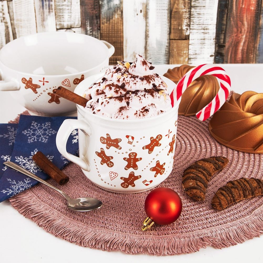 White ceramic mug with gingerbread motif, dishwasher & microwave safe