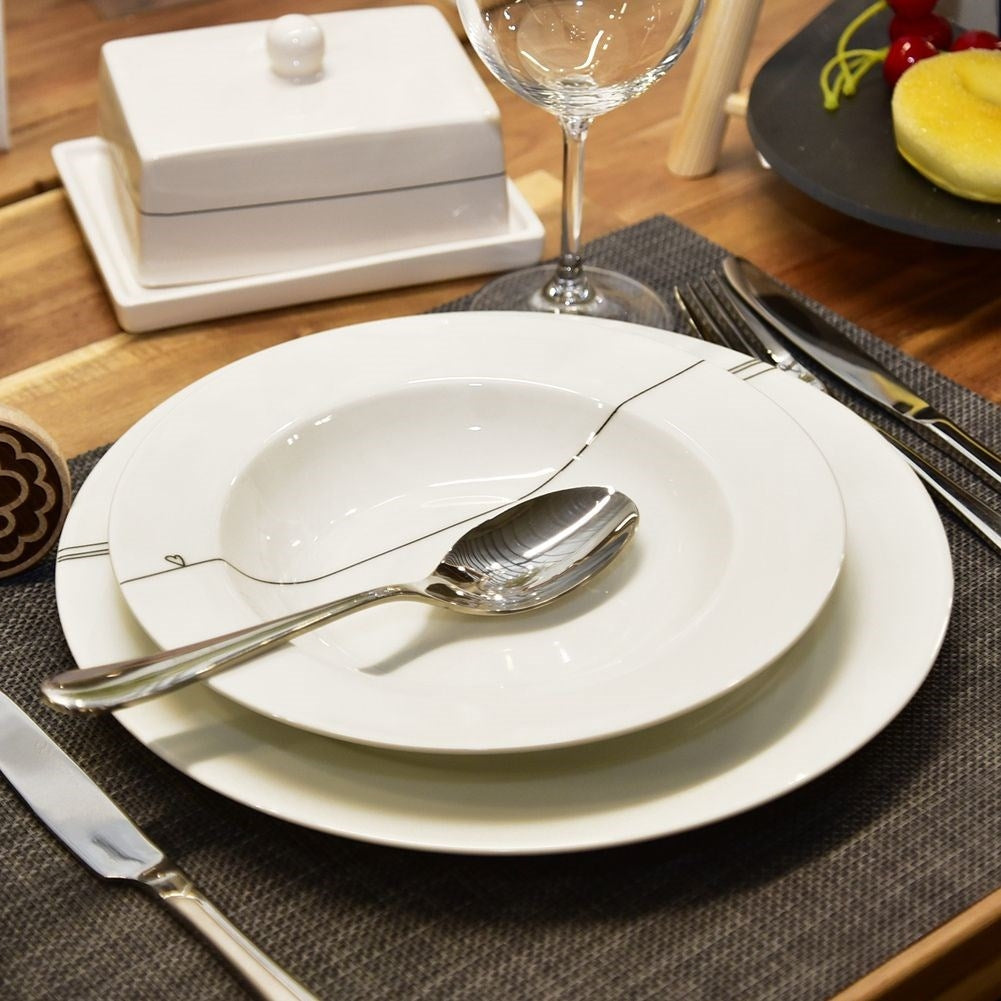White porcelain plate with heart motif, dishwasher safe
