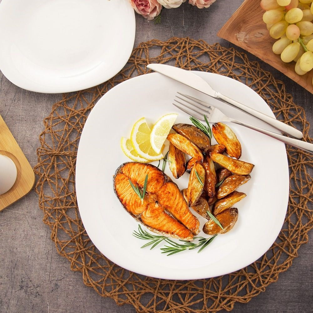 White square dinner plate in opal glass with rounded edges