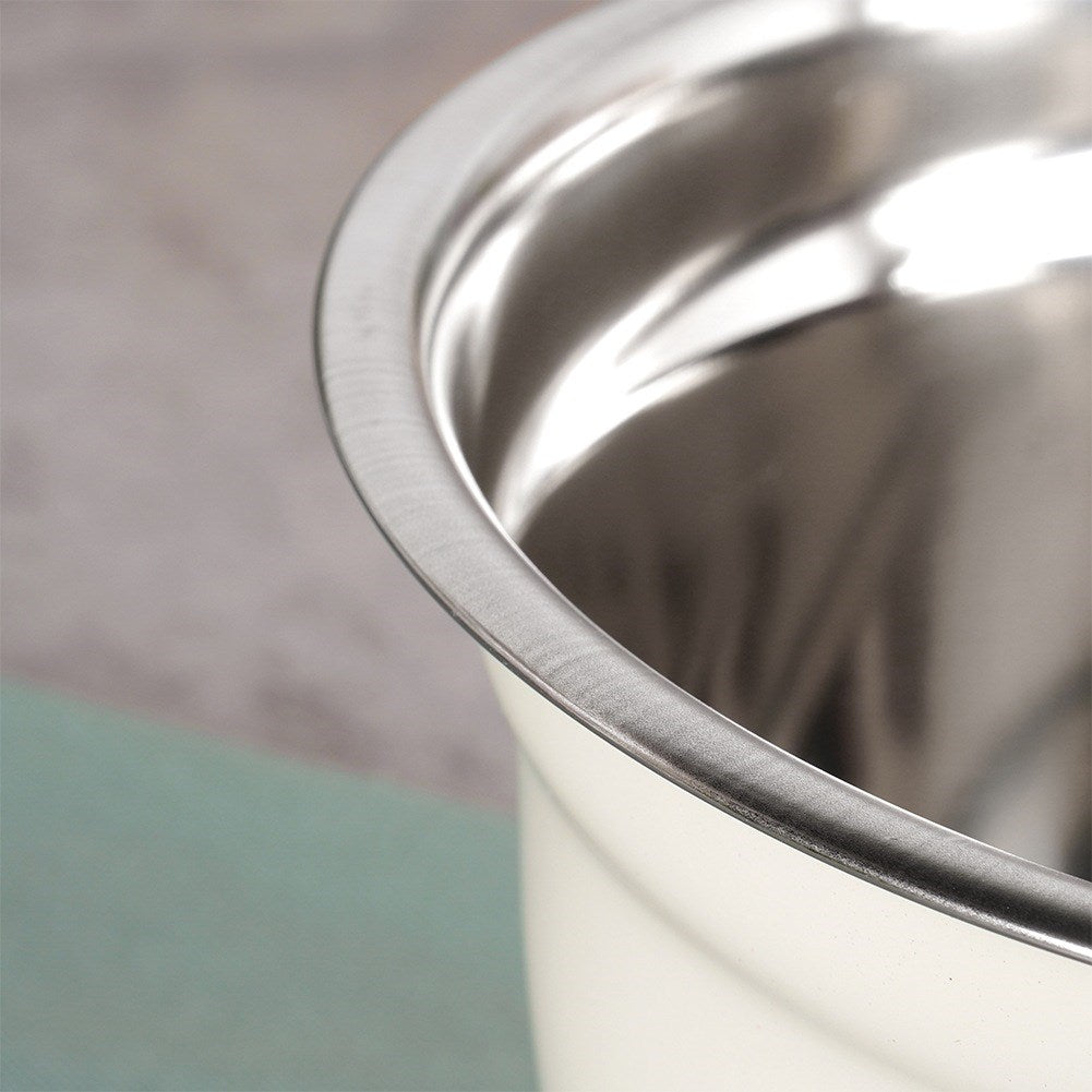 White steel kitchen bowl 22 cm, 2.6 l