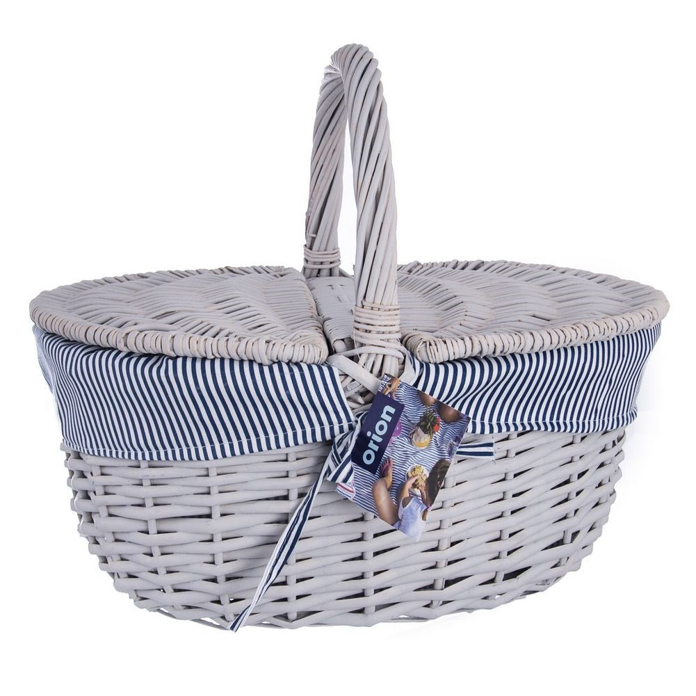 Wicker picnic basket