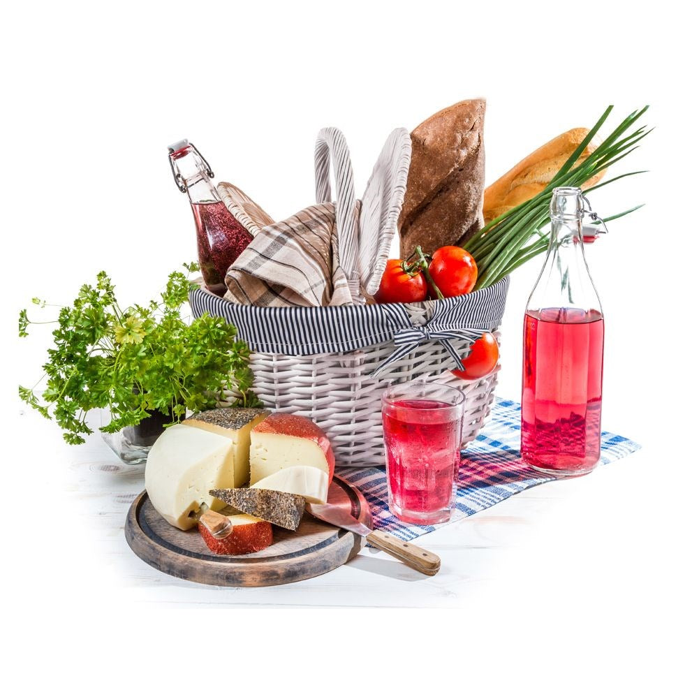 Wicker picnic basket
