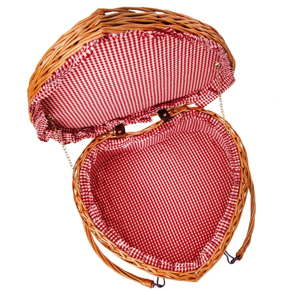 Wicker picnic basket heart