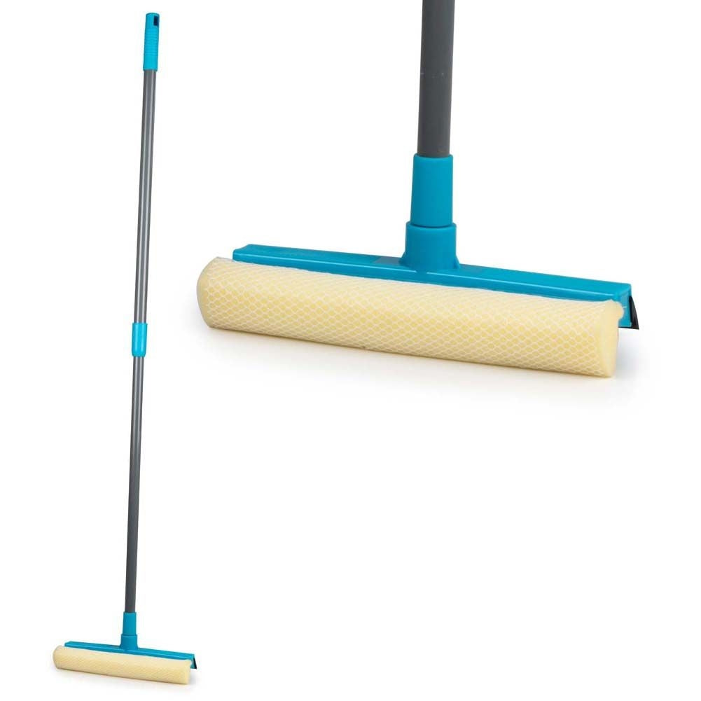 Window scraper with adjustable telescopic handle