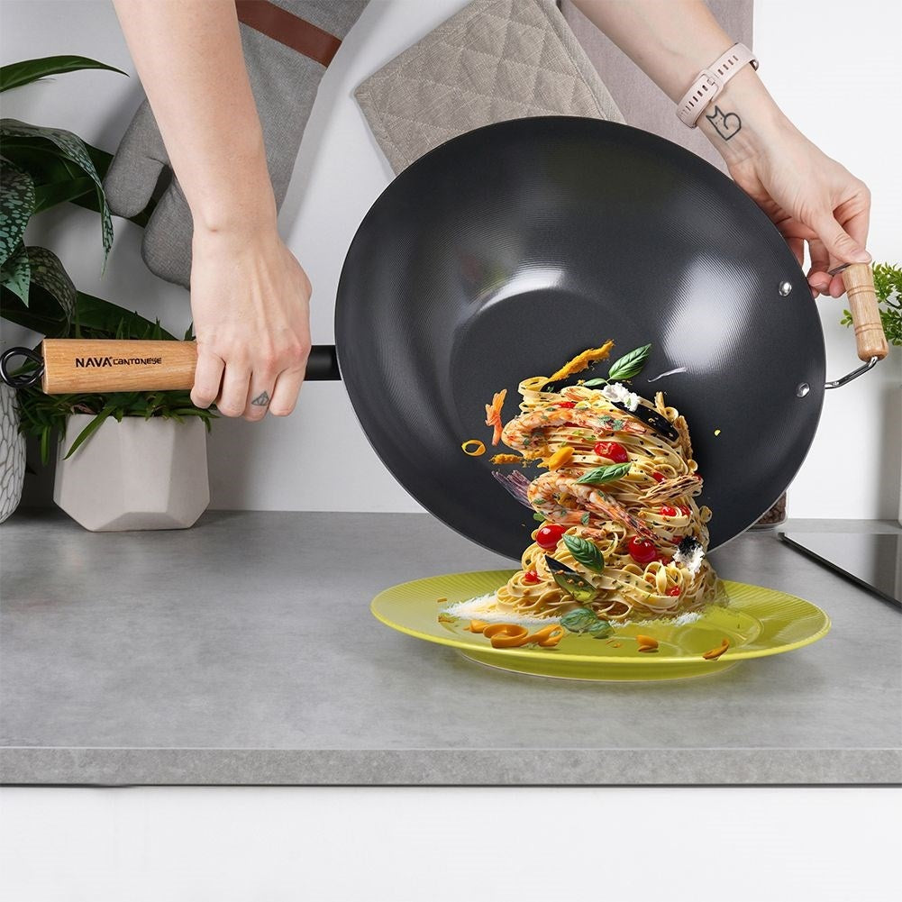 Wok in Carbon Steel with Non-Stick for Asian Dishes
