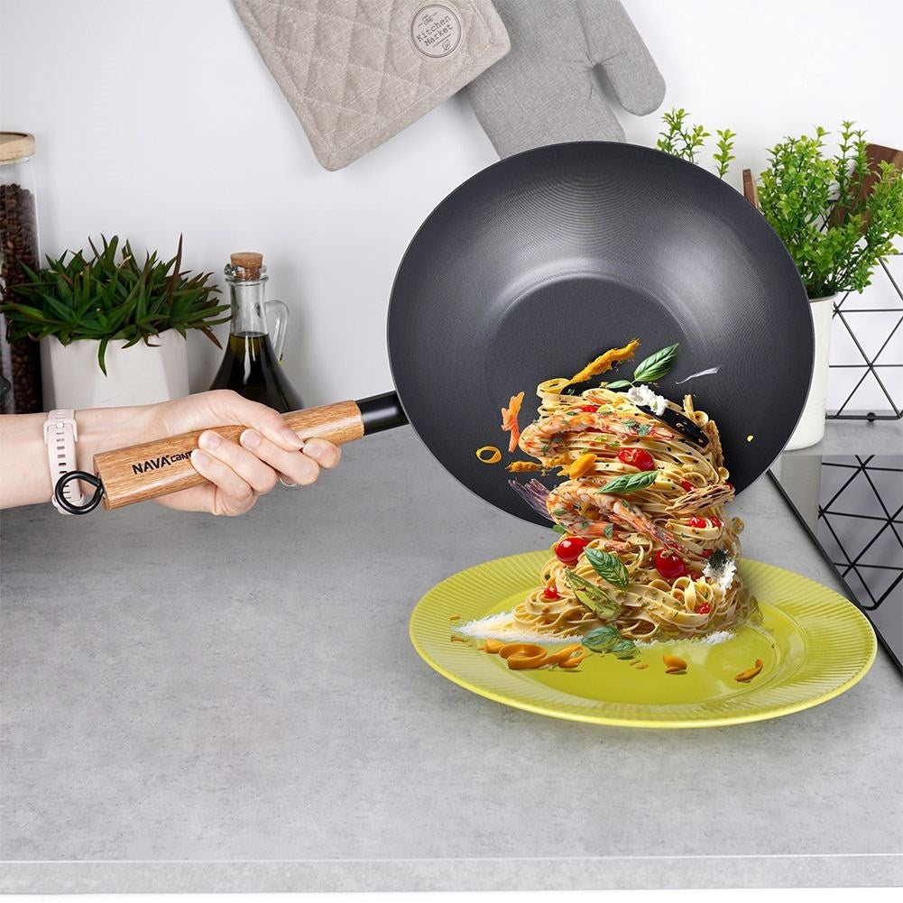 Wok in Carbon Steel with Non-stick for Asian Cooking