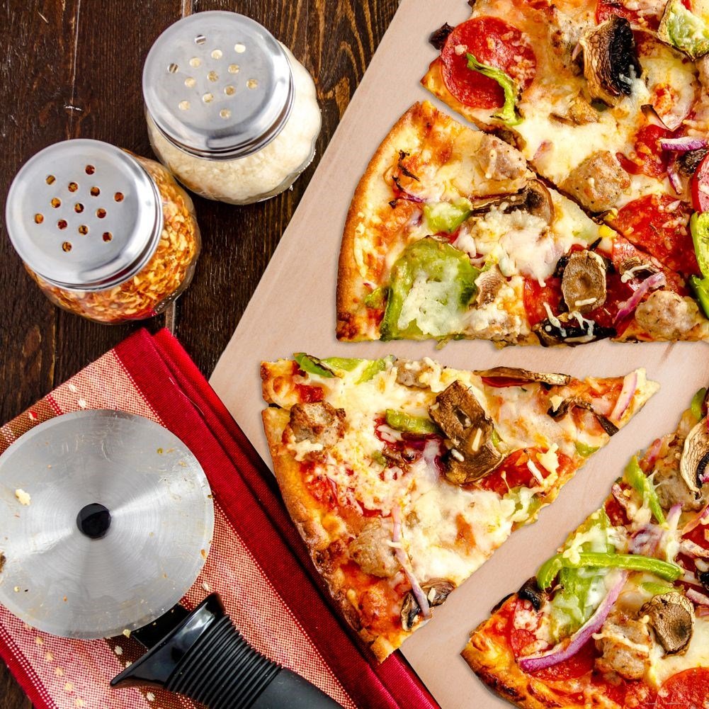 Wooden Paddle for Cutting and Serving Pizza