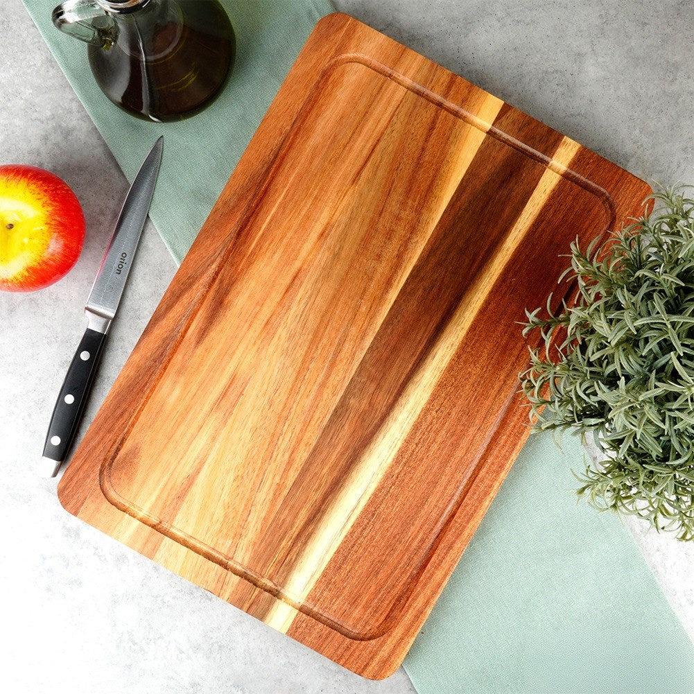 Wooden chopping and serving board 37x25 cm